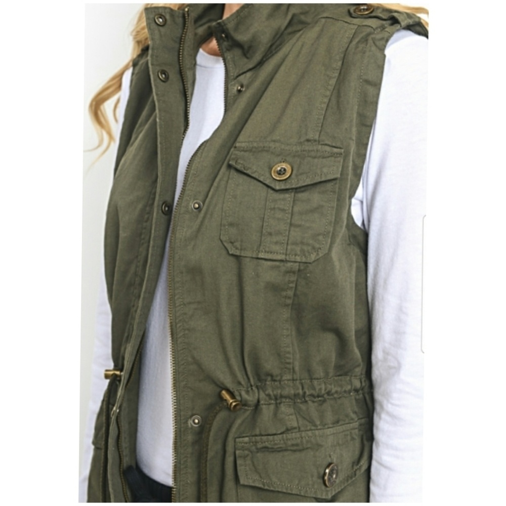 Utility vest arriving soon - Picture 5 of 6